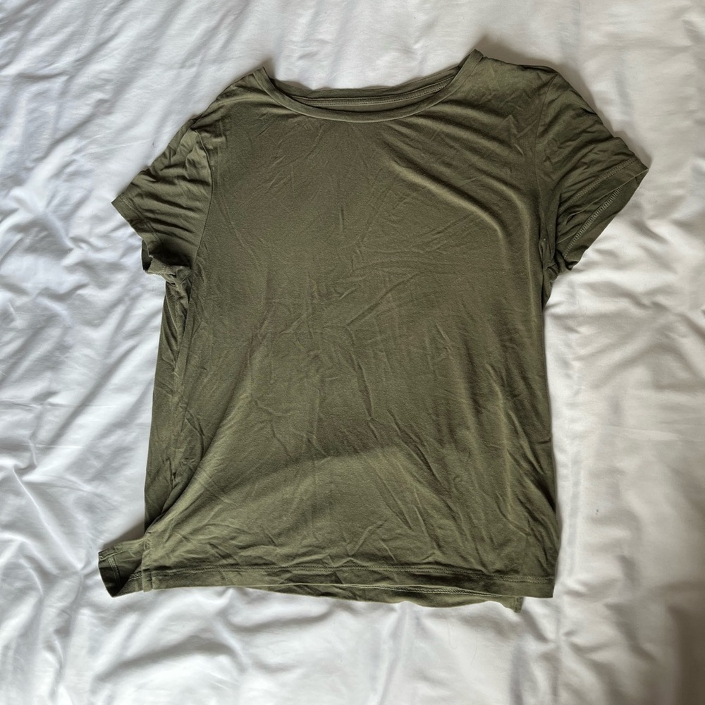 American Eagle Cropped T Shirt